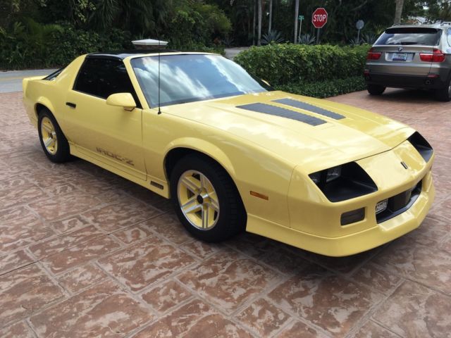 1987 Canary Yellow Chevrolet Camaro Coupe