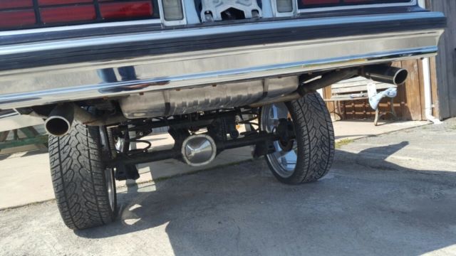 1987 Blue Chevrolet Capriceold Sedan