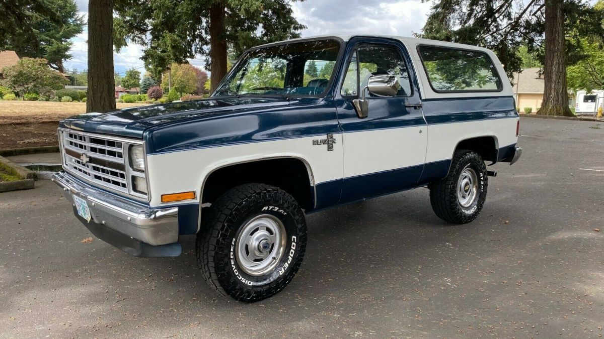 1987 Blue Chevrolet Blazer SUV