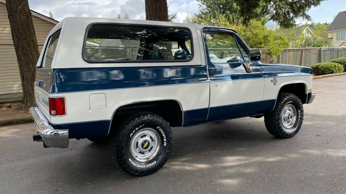 1987 Blue Chevrolet Blazer SUV