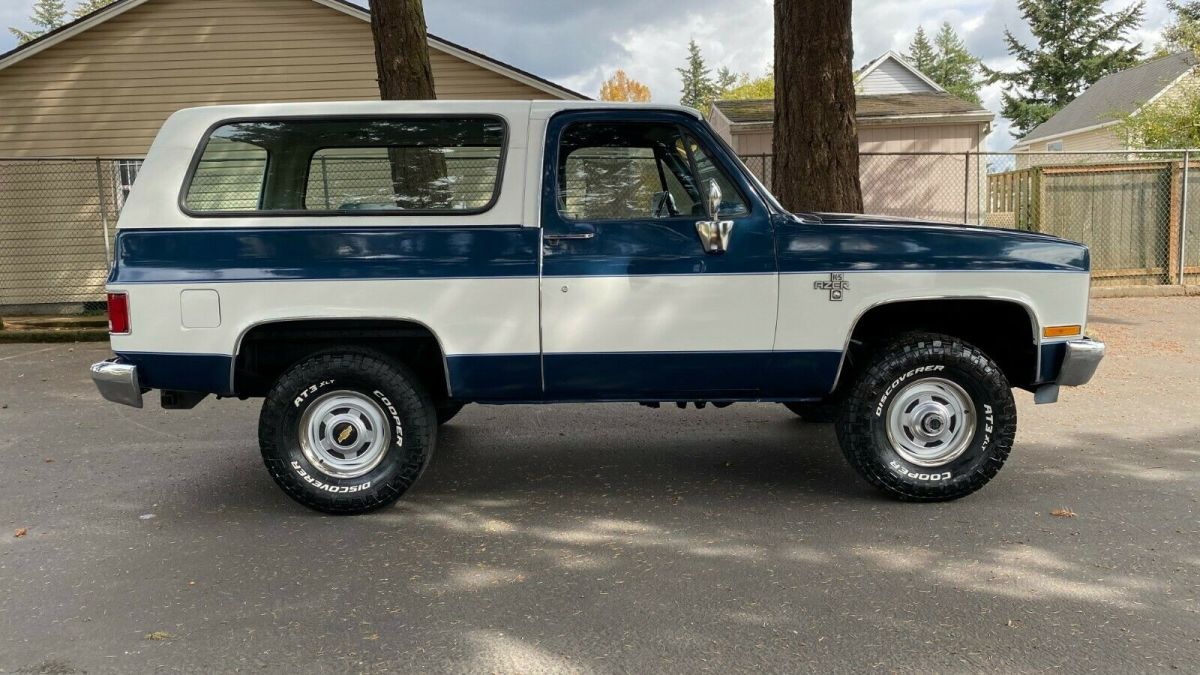 1987 Blue Chevrolet Blazer SUV