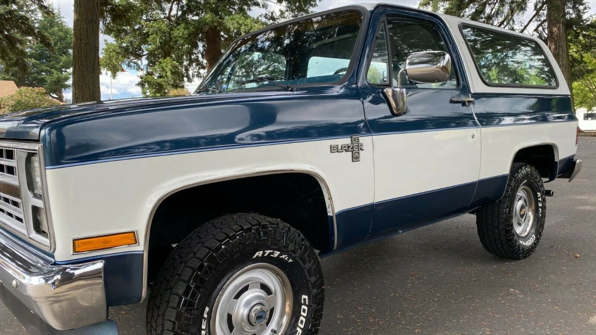 1987 Blue Chevrolet Blazer SUV