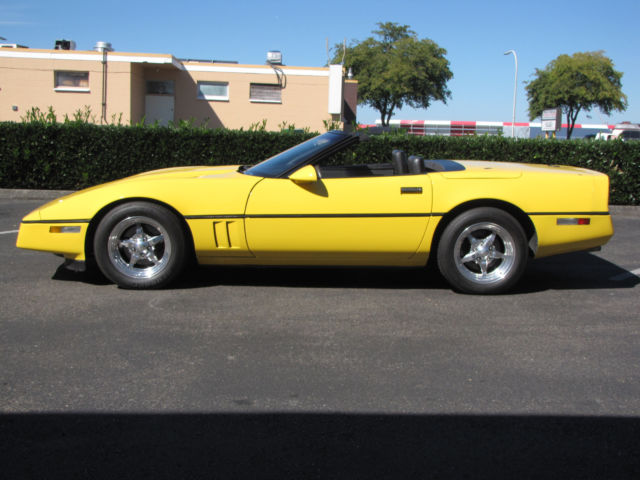 1987 Yellow Chevrolet Corvette Convertible