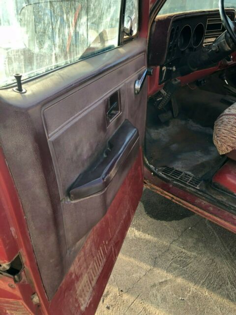 1987 Red Chevrolet C-10 Standard Cab Pickup