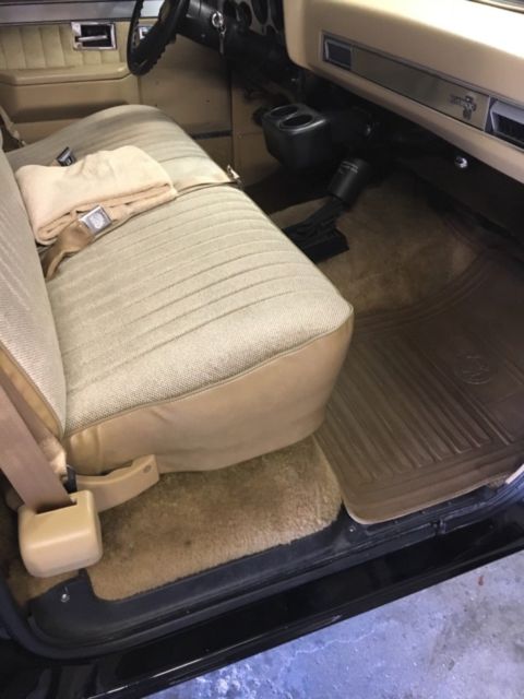 1987 Black Chevrolet C/K Pickup 1500 Standard Cab Pickup