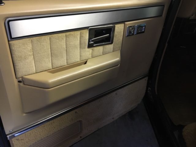 1987 Black Chevrolet C/K Pickup 1500 Standard Cab Pickup
