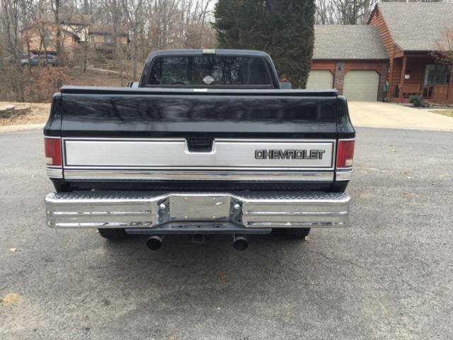 1987 Black Chevrolet C/K Pickup 1500 Standard Cab Pickup