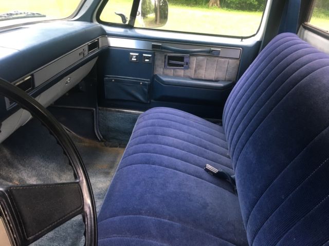 1987 white Chevrolet C-10 swb