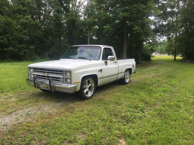 1987 white Chevrolet C-10 swb