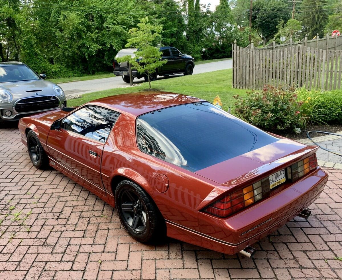1987 Red Chevrolet Camaro Coupe