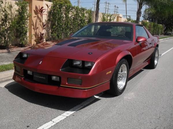19870000 Red Chevrolet Camaro Coupe