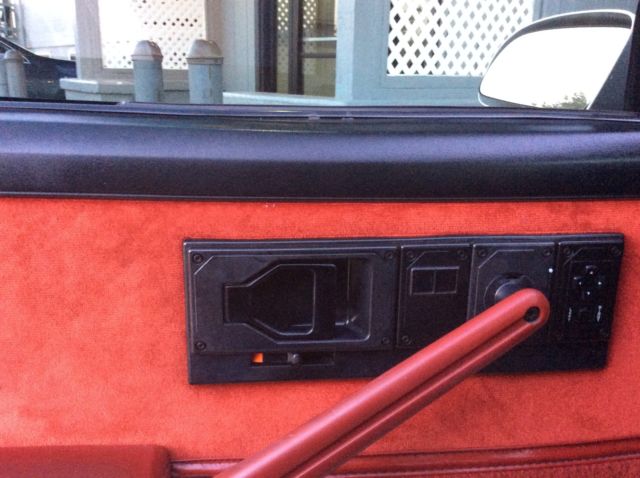 1987 White Chevrolet Camaro Coupe