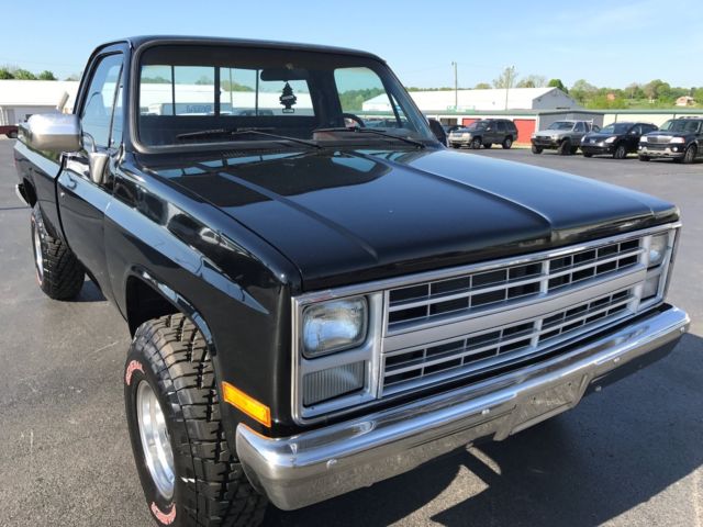 1987 Black Chevrolet C/K Pickup 1500