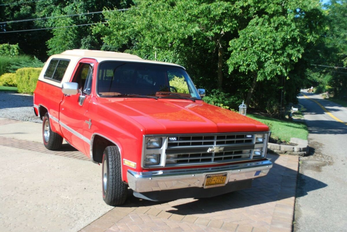 1987 Red Chevrolet C/K Pickup 1500 Standard Cab Pickup