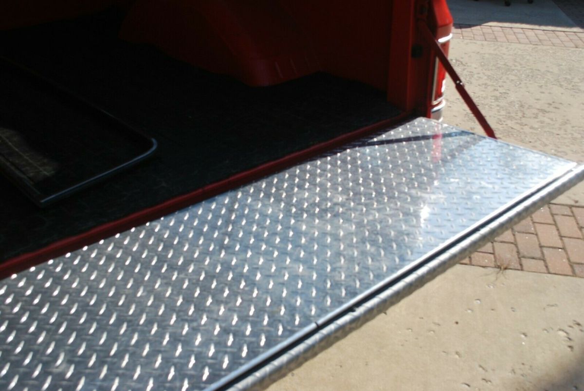 1987 Red Chevrolet C/K Pickup 1500 Standard Cab Pickup