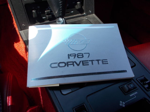 1987 RED Chevrolet Corvette
