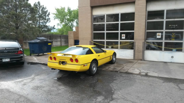 1987 RED Chevrolet Corvette