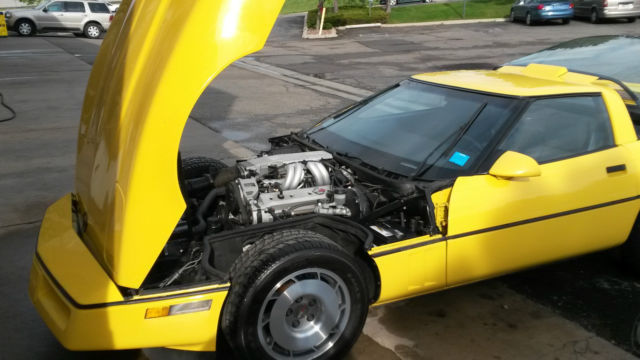 1987 RED Chevrolet Corvette