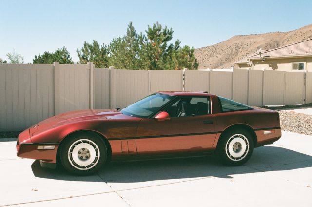 1987 Burgundy Chevrolet Corvette Coupe