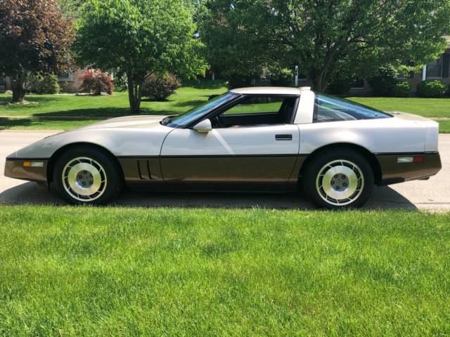 1987 Silver Beige Metallic Brown Chevrolet Corvette Coupe