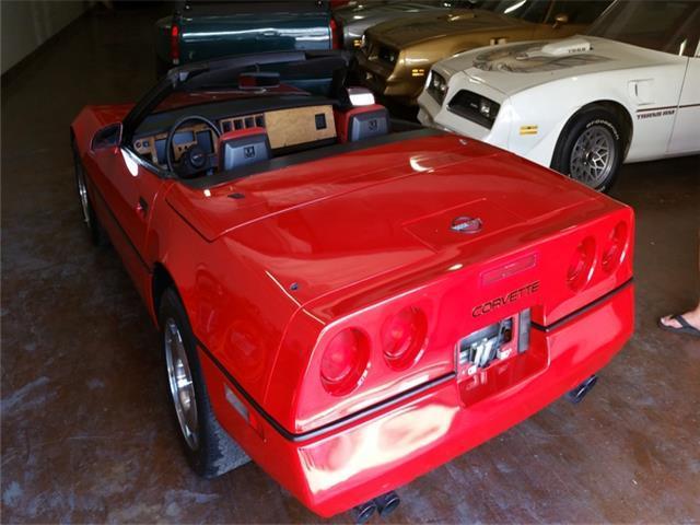 1987 Red Chevrolet Corvette --