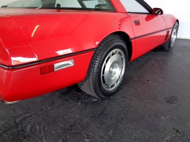 1987 Red Chevrolet Corvette Coupe