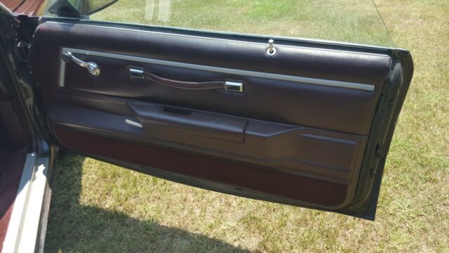 1987 Burgundy Chevrolet El Camino Standard Cab Pickup