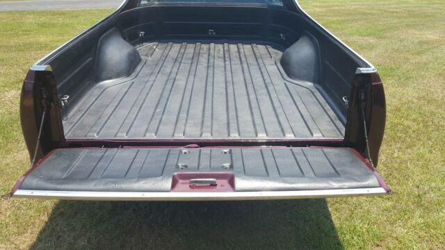 1987 Burgundy Chevrolet El Camino Standard Cab Pickup