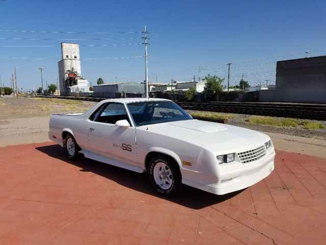 1987 White Chevrolet El Camino Standard Cab Pickup