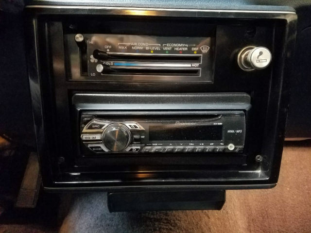 1987 White Chevrolet El Camino Standard Cab Pickup