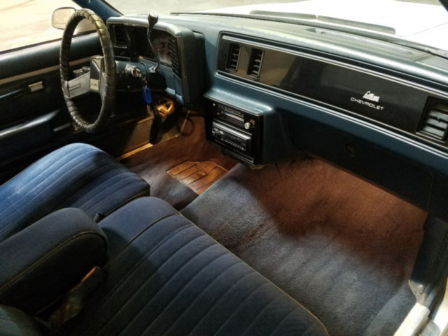 1987 White Chevrolet El Camino Standard Cab Pickup
