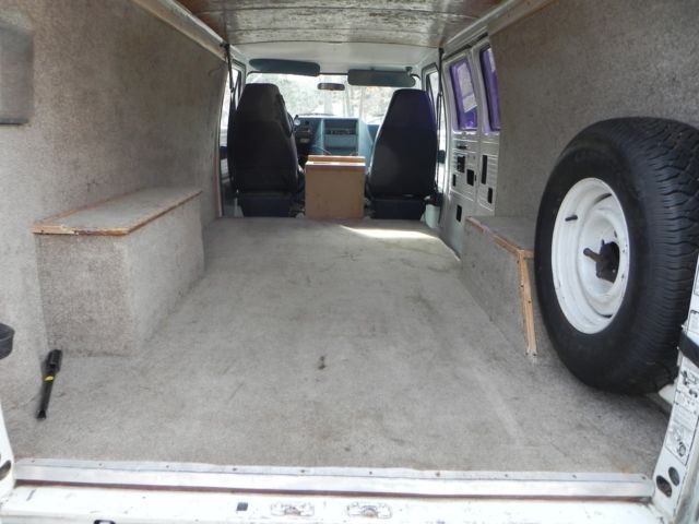 1987 White Chevrolet G20 Van Cargo Van