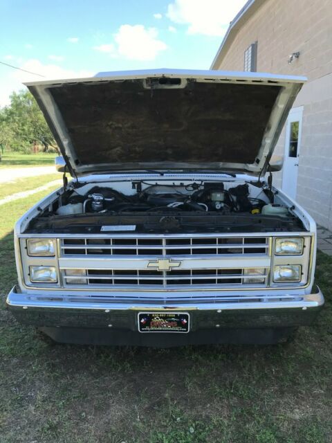 1987 White Chevrolet Other Pickups Pickup Truck