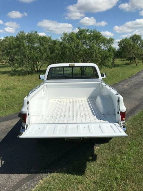 1987 White Chevrolet Other Pickups Pickup Truck