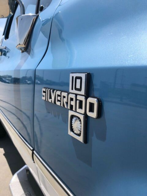 1987 Blue Chevrolet C/K Pickup 1500 Pickup