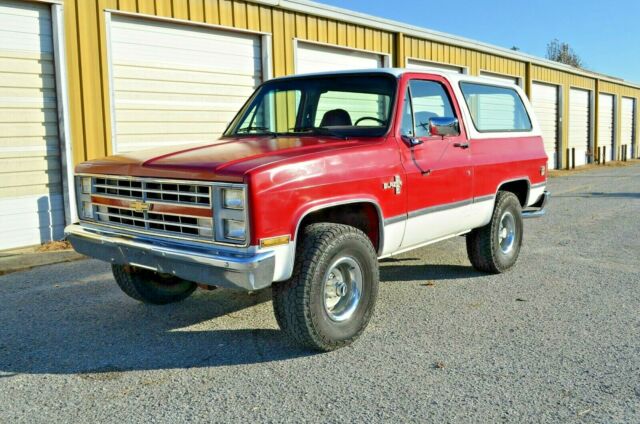 1987 Red Chevrolet K5 Blazer SUV