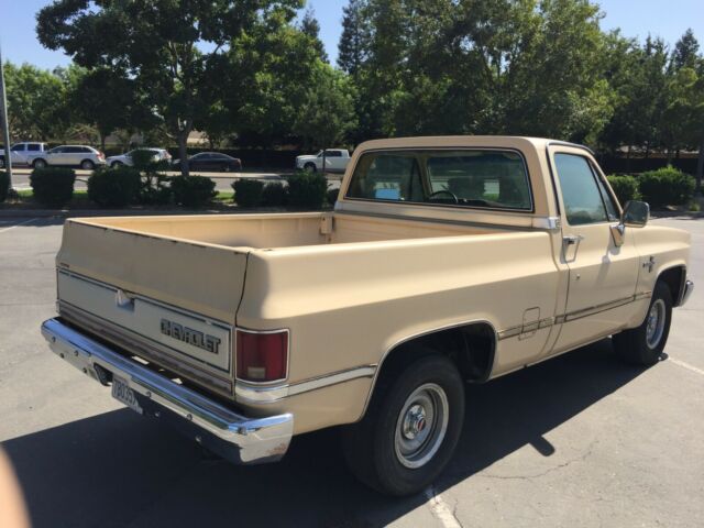 1987 Tan Chevrolet C-10 Fleetside Shortbed