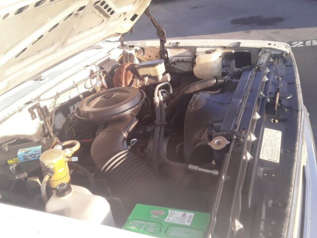 1987 White Chevrolet Silverado 2500 Standard Cab Pickup