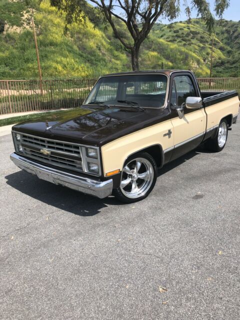 1987 brown/ tan Chevrolet C-10 Standard Cab Pickup