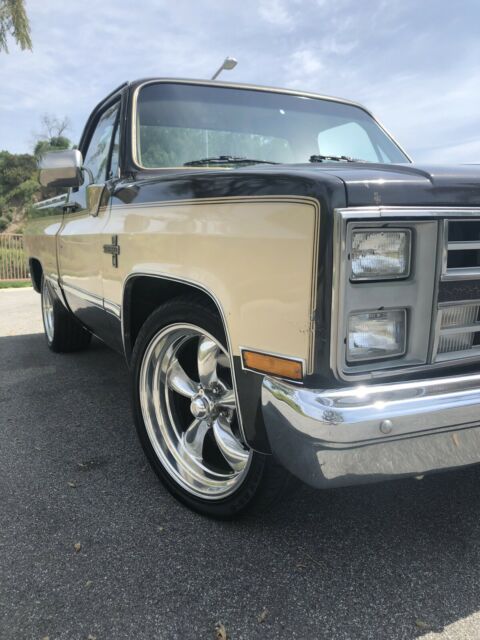 1987 brown/ tan Chevrolet C-10 Standard Cab Pickup