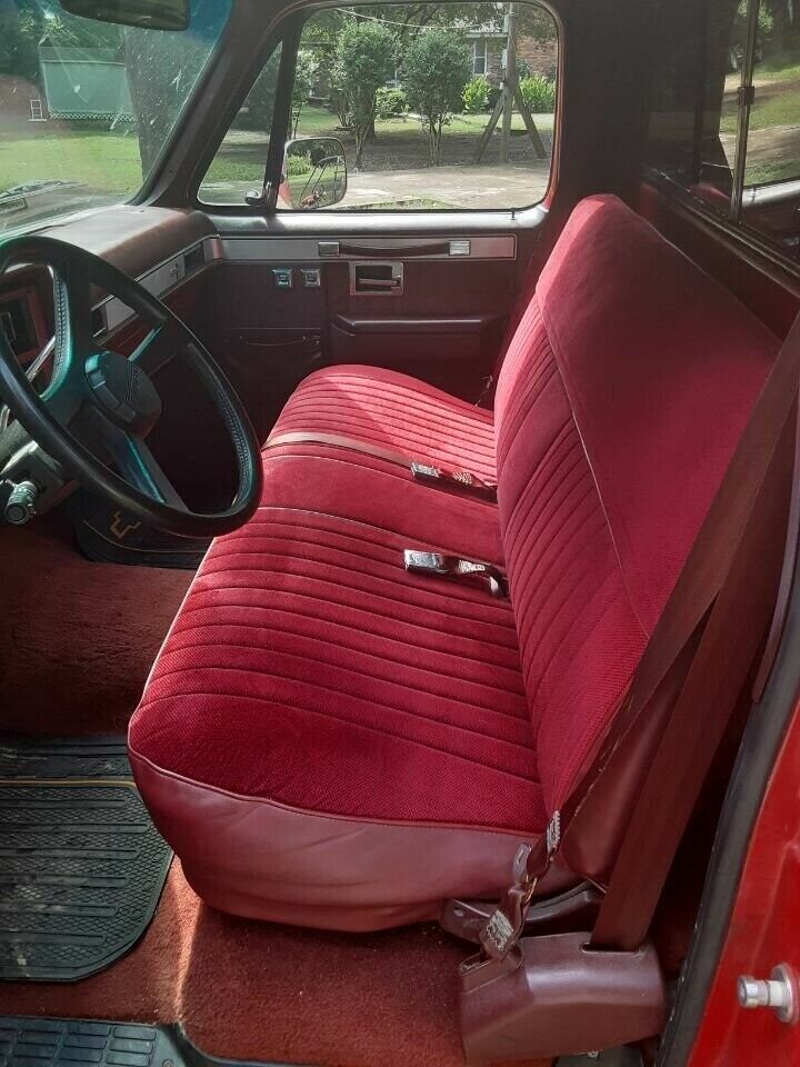 1987 Red Chevrolet R10 Pickup