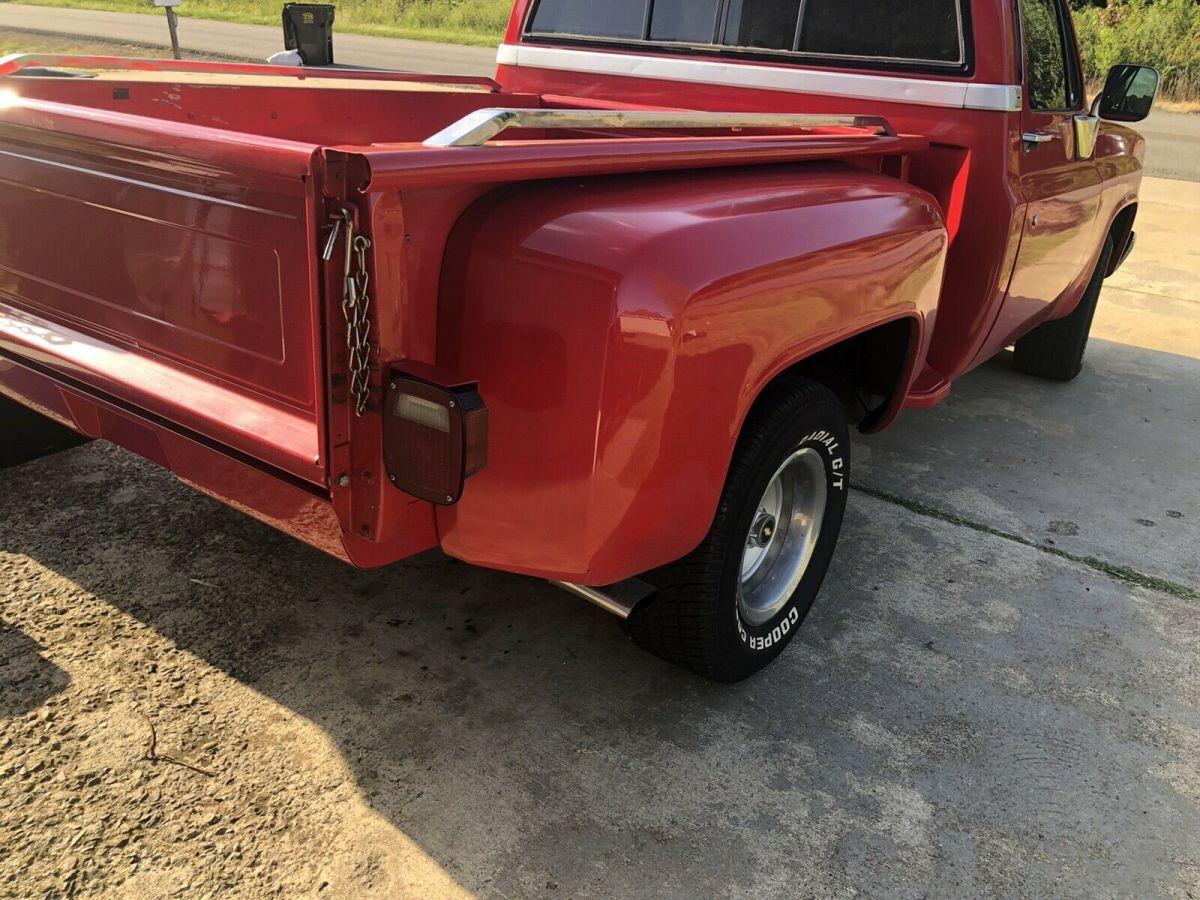 1987 Red Chevrolet R10 Pickup