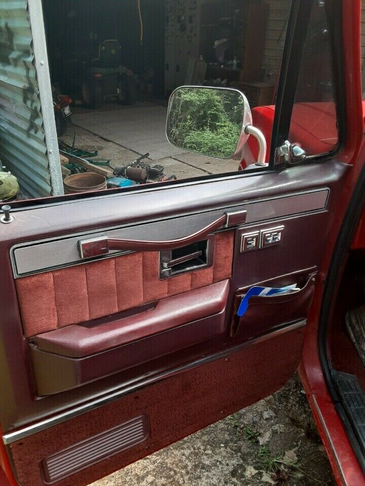 1987 Red Chevrolet R10 Pickup