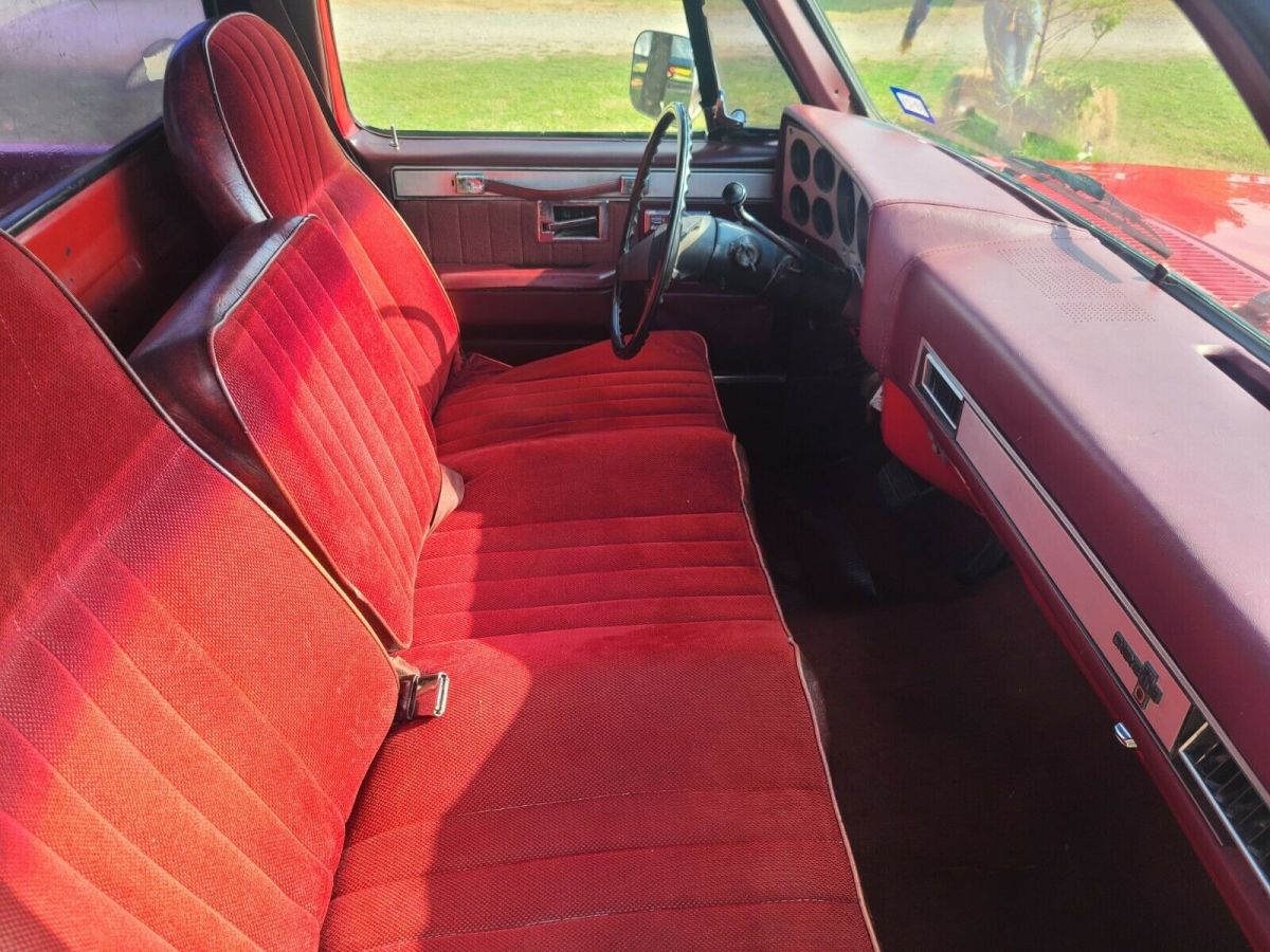 1987 Red Chevrolet R10 Standard Cab Pickup