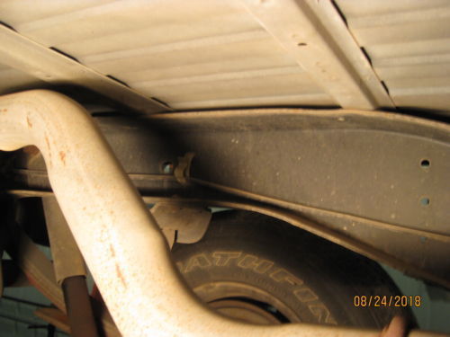 1987 White Chevrolet Silverado 1500