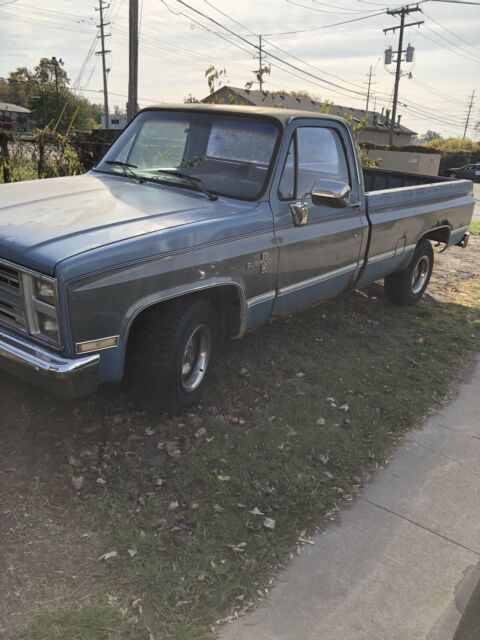 1987 White Chevrolet C/K Pickup 1500 Standard Cab Pickup