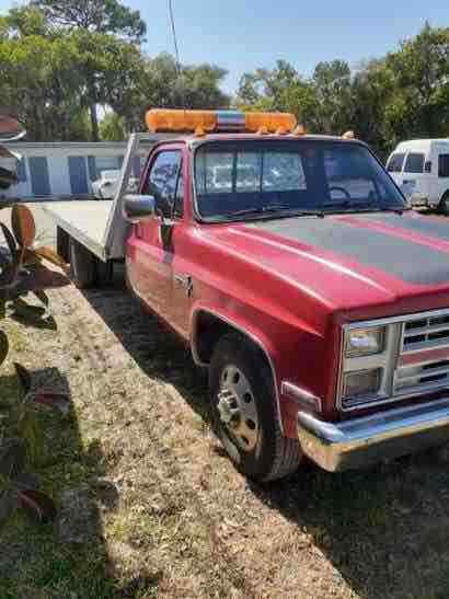 1987 Red Chevrolet R30