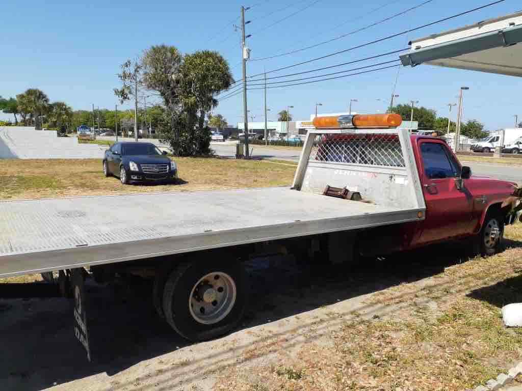 1987 Red Chevrolet R30