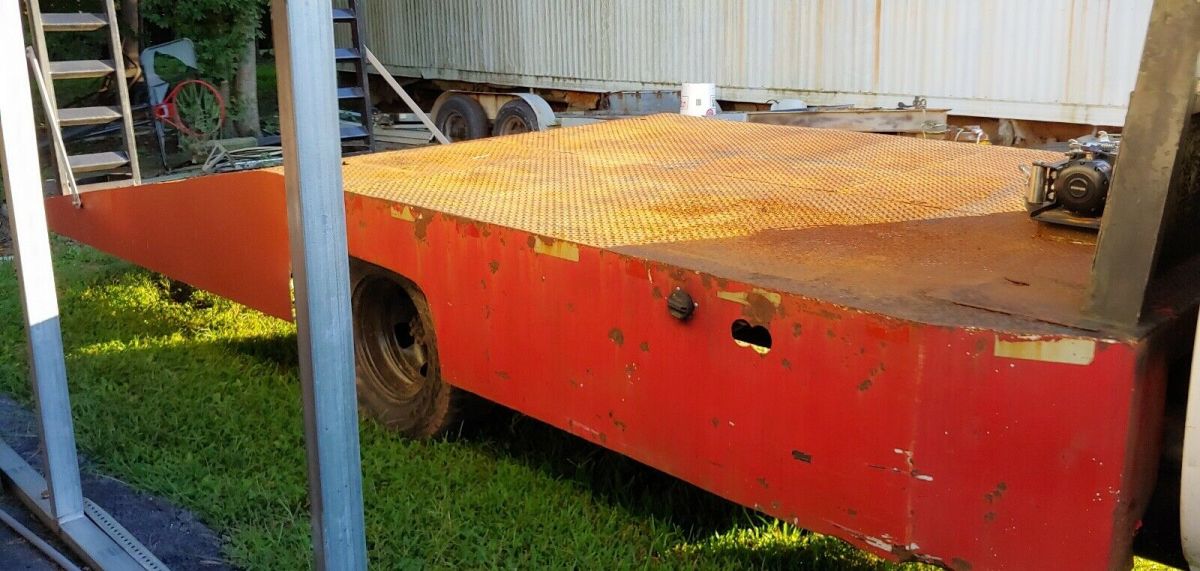 1987 White Chevrolet R30