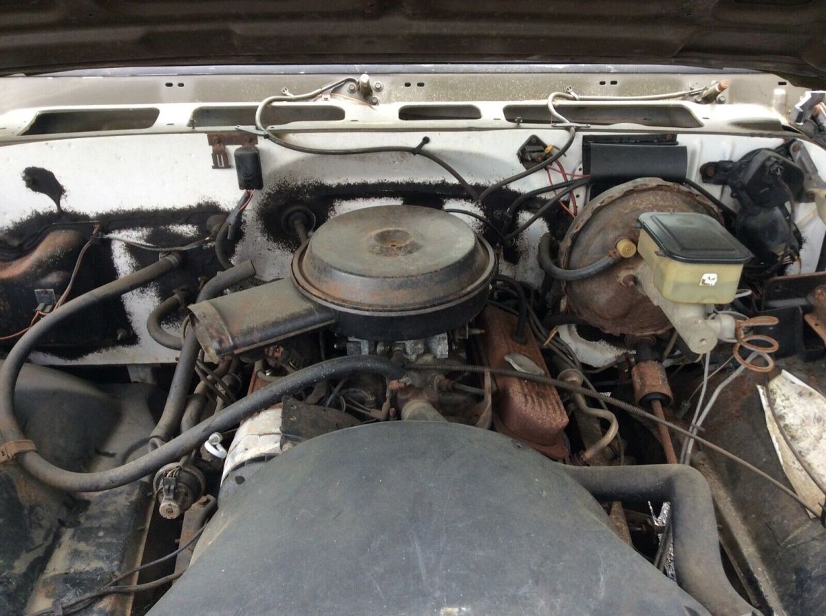 1987 Red Chevrolet C/K Pickup 1500 Standard Cab Pickup